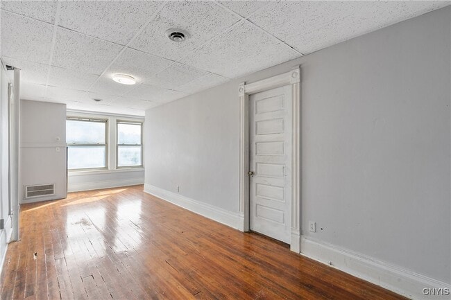 Building Photo - 319 N Salina St