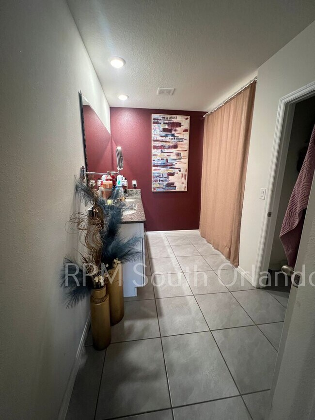 Building Photo - Beautiful 3-Bedroom Kissimmee Home – Great...