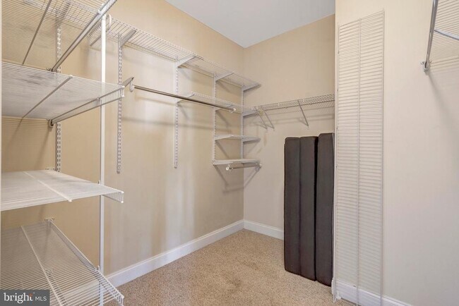 Building Photo - 6830 Hartzell Hill Ln