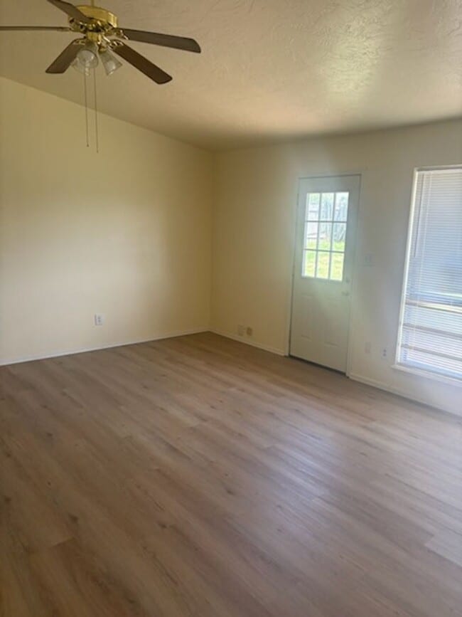 Building Photo - Now Available for Rent – Beautifully Updated Home In Lee West Estates!