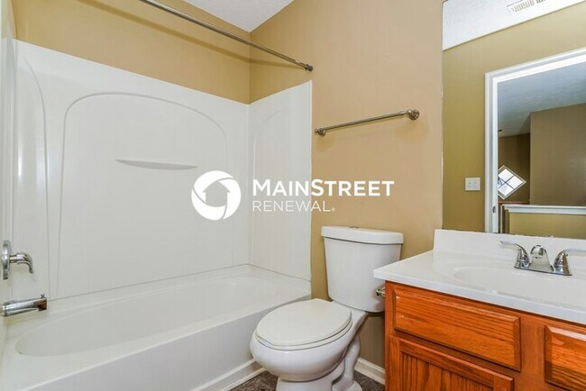 Building Photo - 3 Bedroom Pet-Friendly Home in Nashville, TN with Main Street Renewal