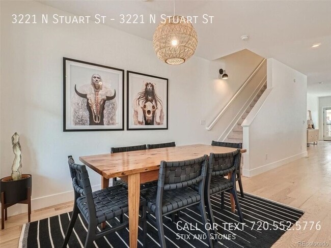 Building Photo - 3221 Stuart St
