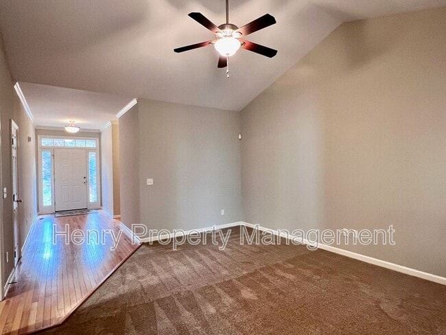 Building Photo - 109 Kindred Way