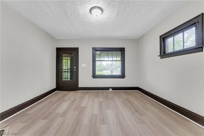 Building Photo - 1144 E 145th St