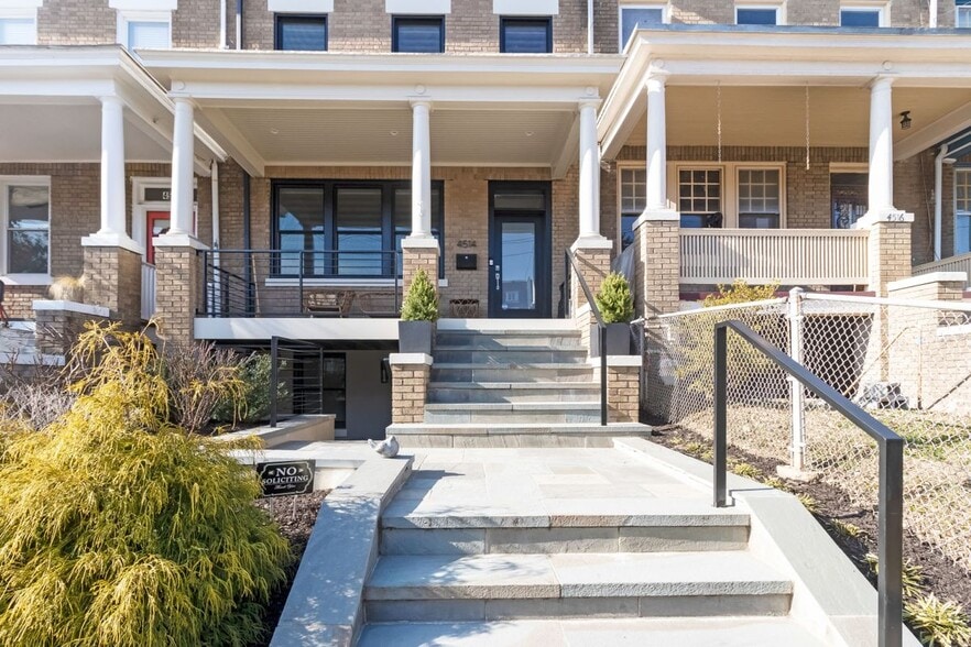 Building Photo - 4514 15th St NW