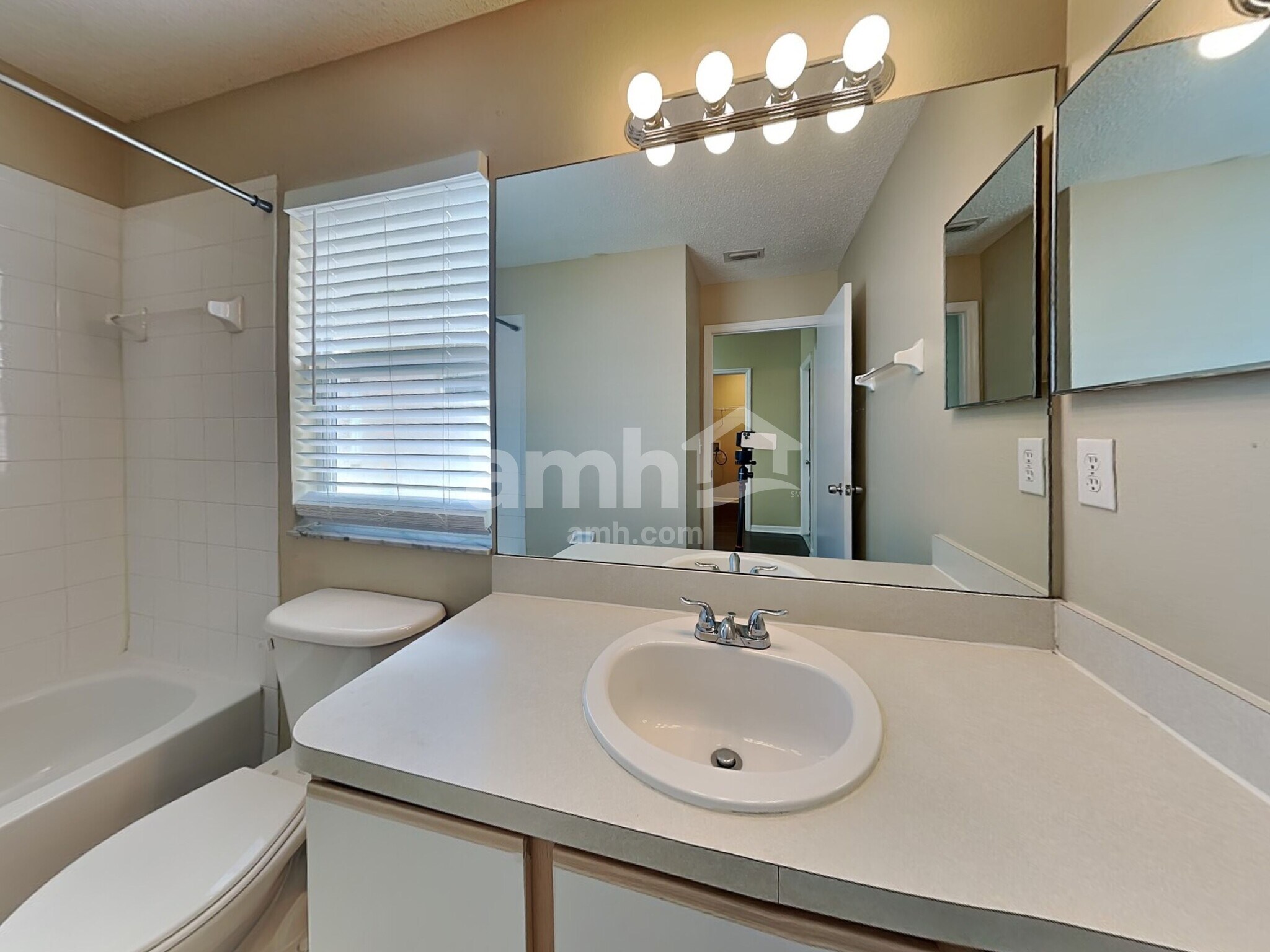 Building Photo - 519 Scarlet Maple Ct