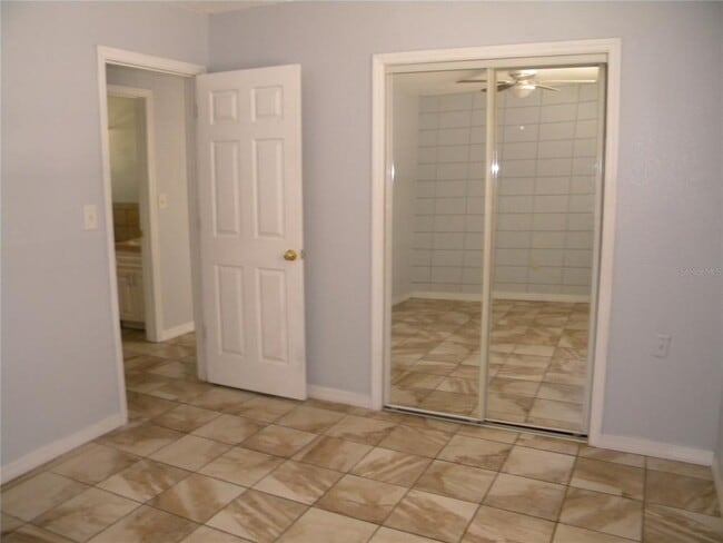 Building Photo - 1031 Royal Palm Ave