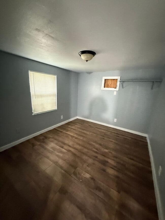 Building Photo - All bills paid 2-bedroom