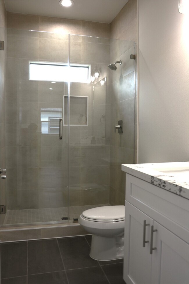 Building Photo - 16610 Bonnie Sean Dr