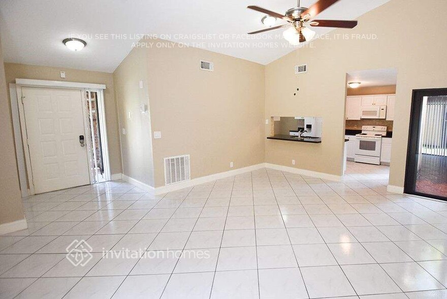 Building Photo - 9217 NW 49th Pl