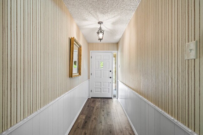 Building Photo - Spacious Home in Southwest Lubbock w/ Office