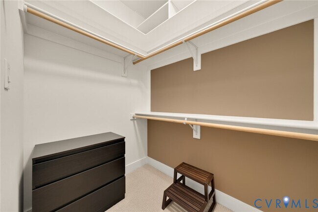 Building Photo - 1418 N Rhodes St