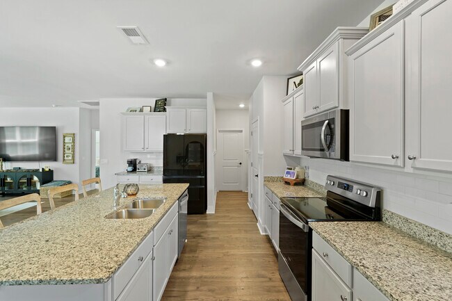 Building Photo - 41 Gypsea Ln