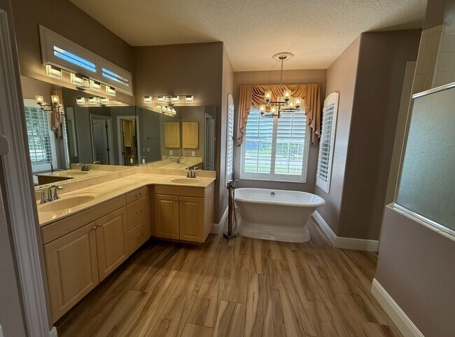 Building Photo - 6331 Yellow Wood Pl