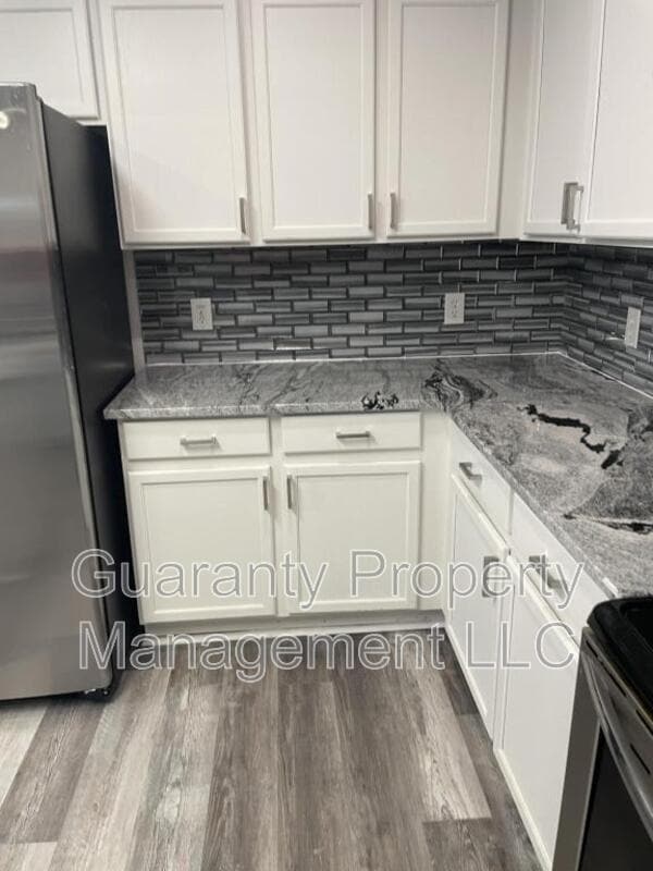 Building Photo - 7017 Midhurst Ct