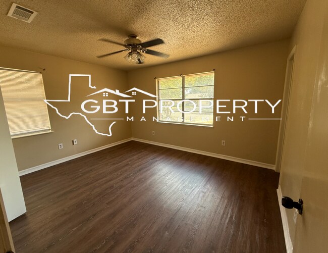 Building Photo - 5119 Lake Placid Pl