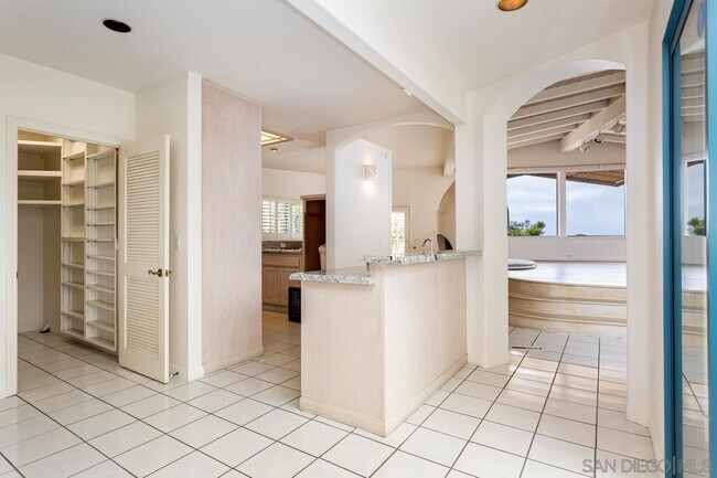Building Photo - 1145 La Jolla Rancho Rd