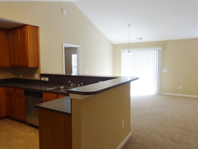 Building Photo - 5015 Whitfield Ct