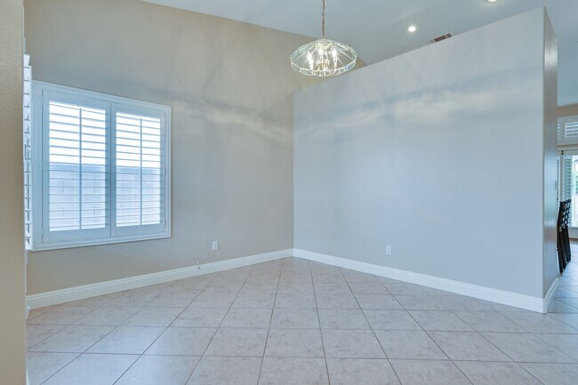 Building Photo - 561 Pacer Terrace