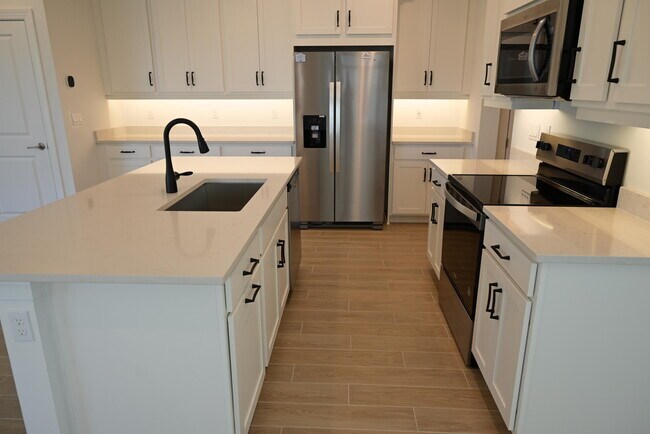 Building Photo - 3599 NW Solange Ct