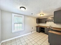 Building Photo - 3582 Kensett Dr