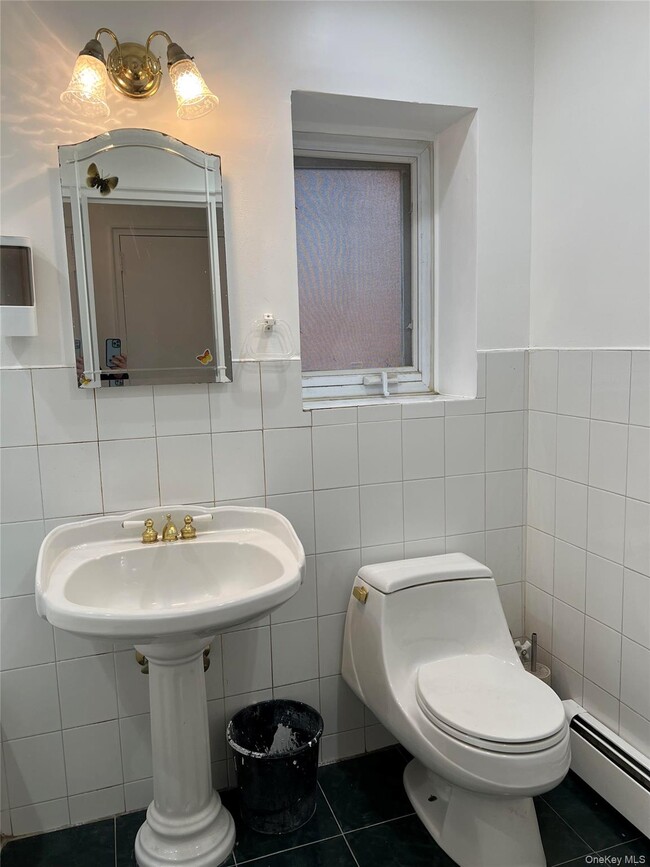 Building Photo - 1350 Edwards Ave