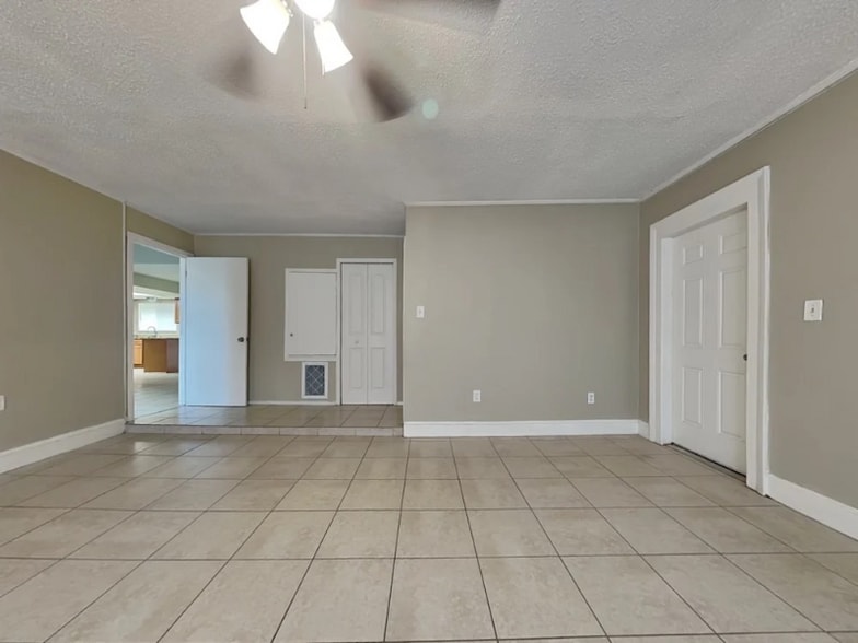Building Photo - 3715 Coppertree Cir