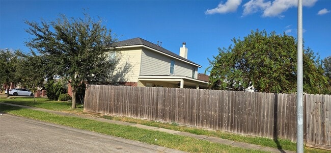 Building Photo - 5210 Nautilus Ln