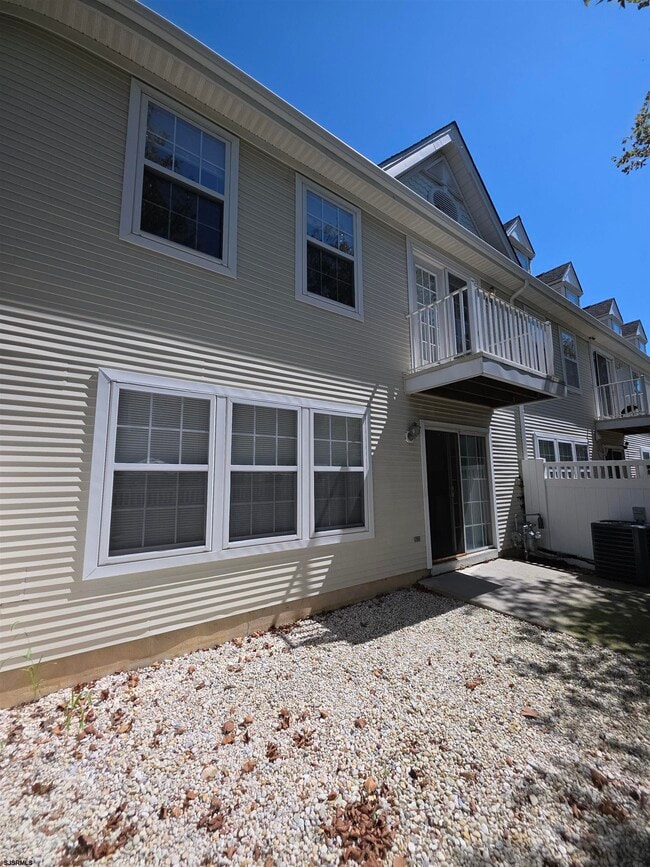 Building Photo - 2 Anchorage Ct