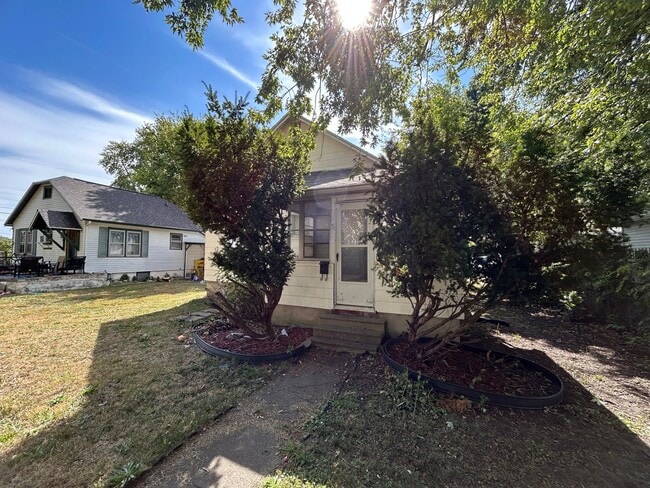 Building Photo - 2bed/1bath Single Family Home For Rent in ...