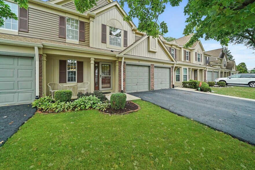 Building Photo - 20 Peach Tree Ln