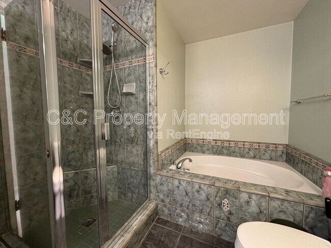 Building Photo - 2890 E Huntington Blvd