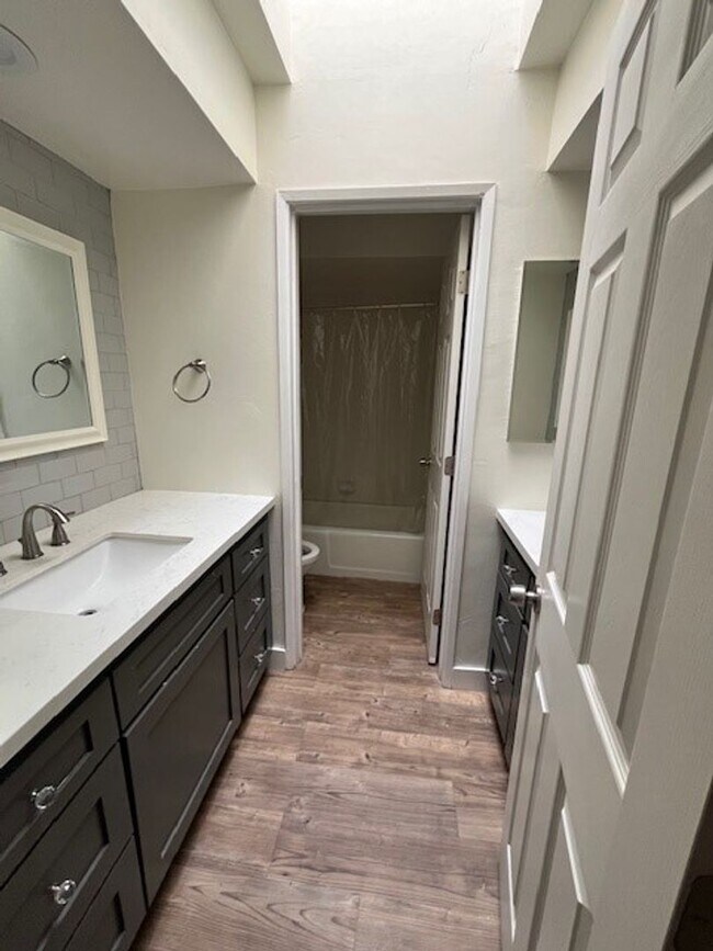 Building Photo - 7009 Ranch House Rd