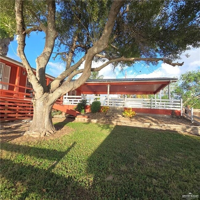 Building Photo - 26 Lago Vista Dr