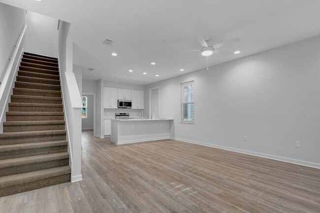 Building Photo - 1227 NW 4th Pl