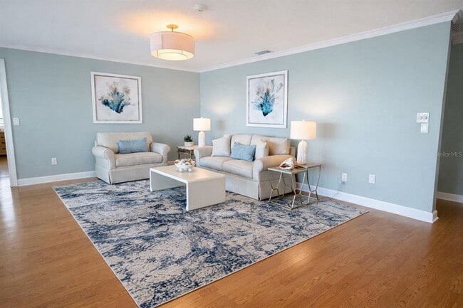 Building Photo - 615 Harbor Is