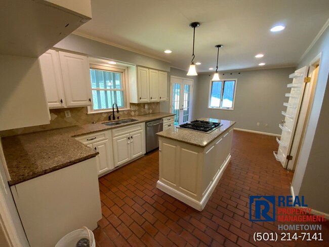 Building Photo - 711 Shea Dr