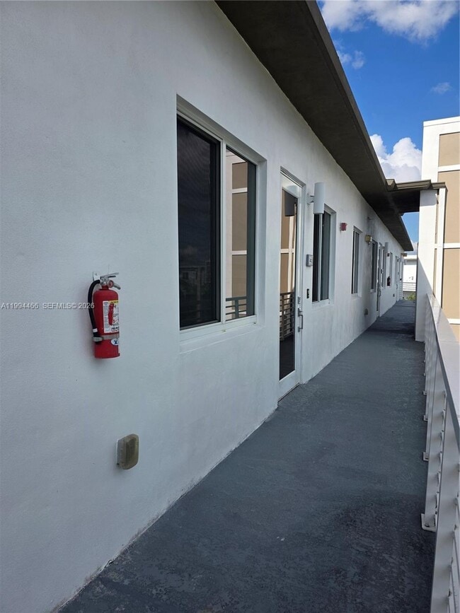 Building Photo - 10222 NW 64th Way