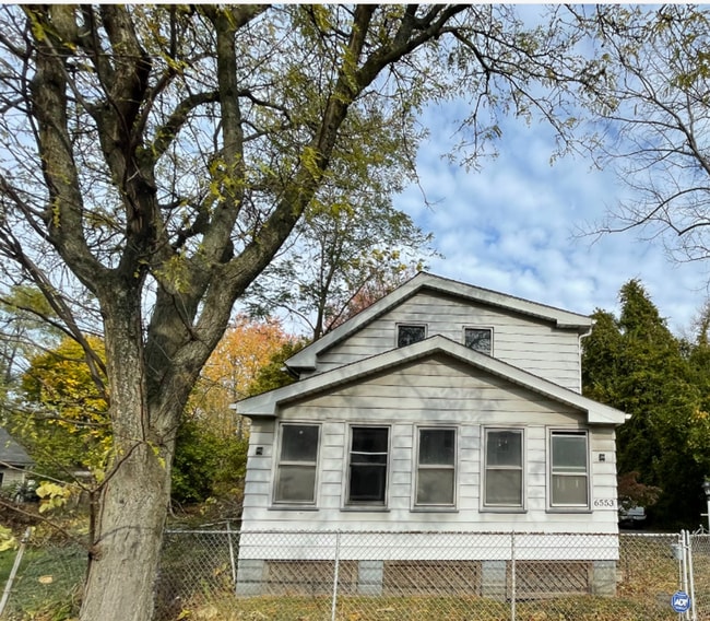 Primary Photo - SECTION 8 and EDEN ACCEPTED!! Spacious New...