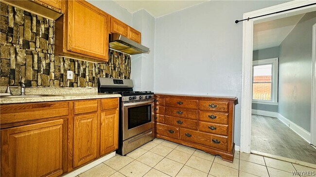 Building Photo - 232 Humboldt Pkwy