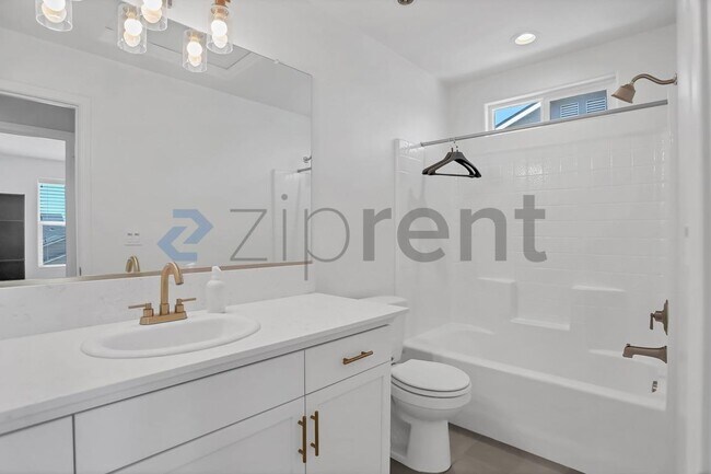 Building Photo - Unit 6130