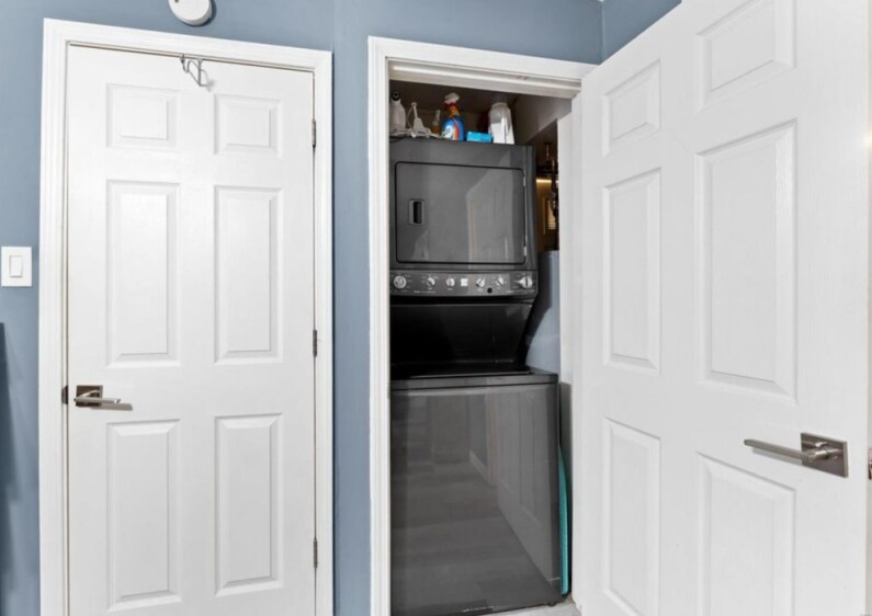 Washer Dryer - 1150 Rue La Chelle Walk