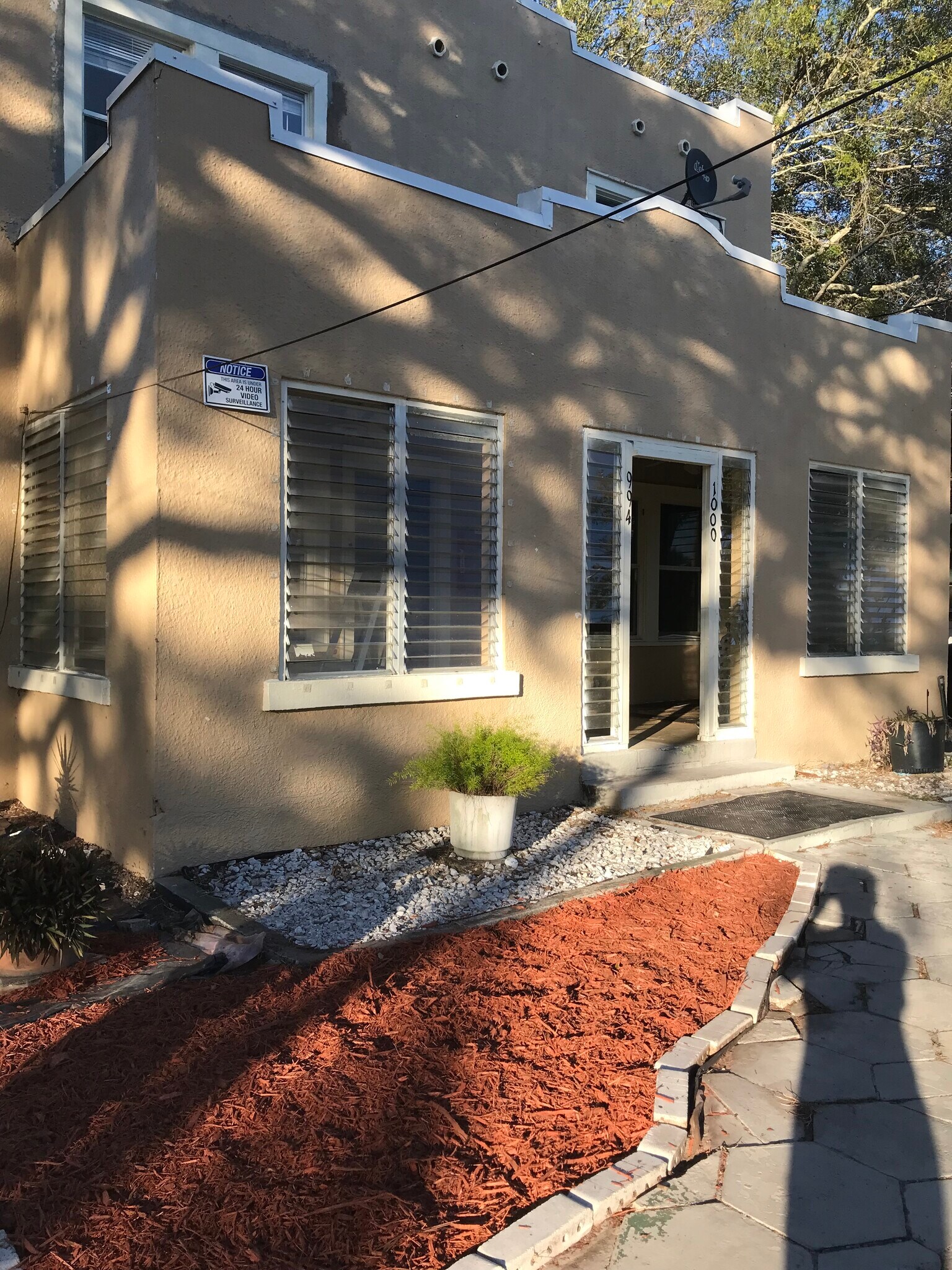 Building Photo - 994 Druid Rd E