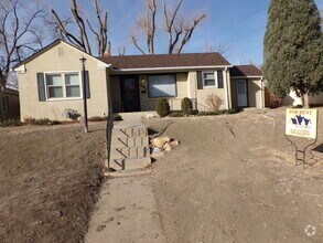 Building Photo - North side 3 Bedroom & 1 Bath Home w/ Carp...