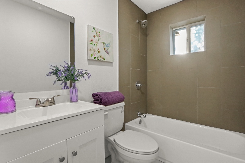 Building Photo - 9316 San Lorenzo Ave