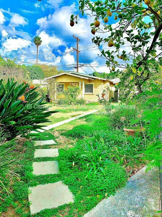 Building Photo - 5758 Pickering Ave