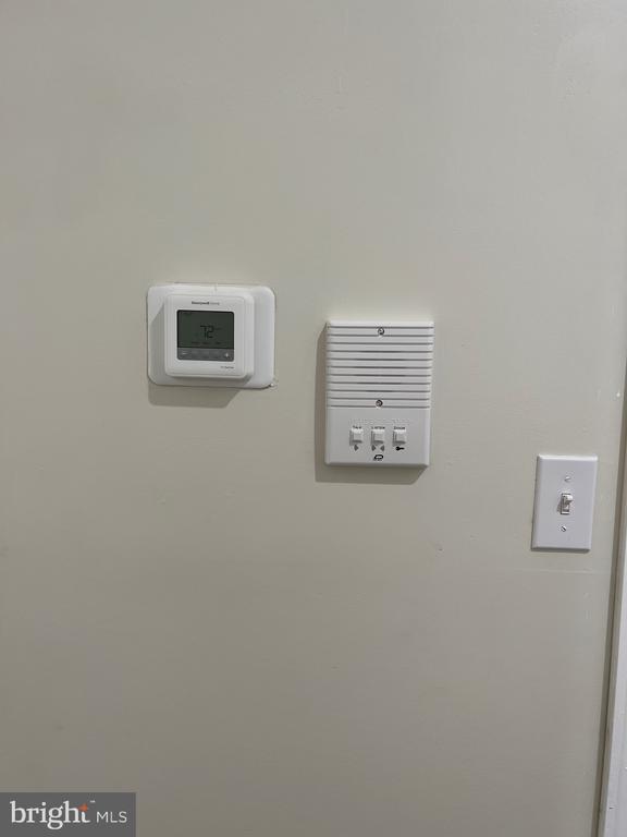 Building Photo - 1525 E Moyamensing Ave