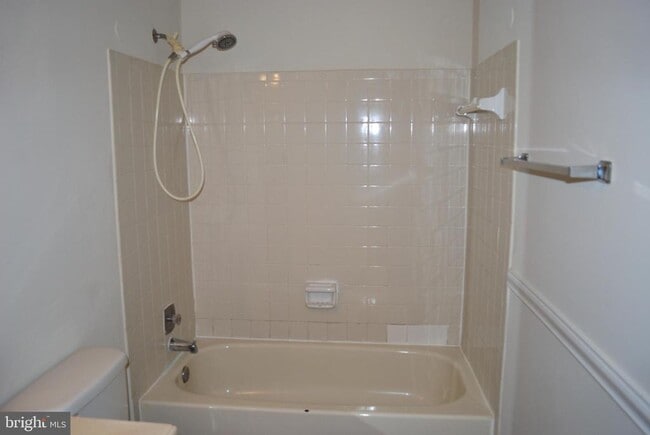 Building Photo - 4655 Whitaker Pl