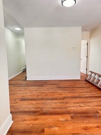 Building Photo - 121 Newton St