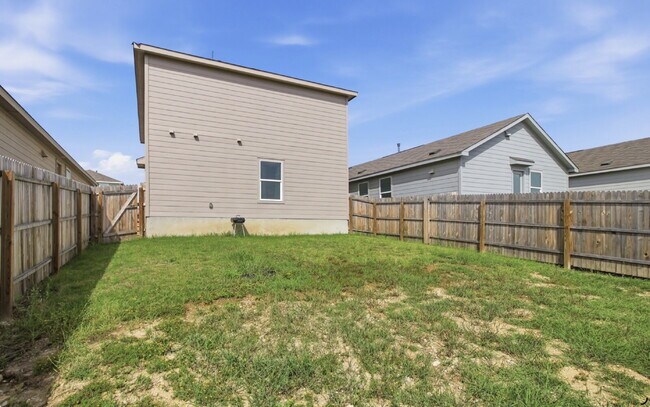 Building Photo - 8918 Solar Cv
